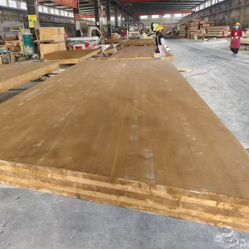 Industrielle CLT-Platten aus Fichte